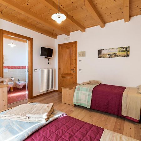 Locanda "Al Terrazzo" Erbezzo Εξωτερικό φωτογραφία